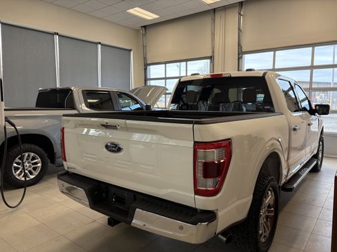 Used 2021 Ford F150 Lariat image 3