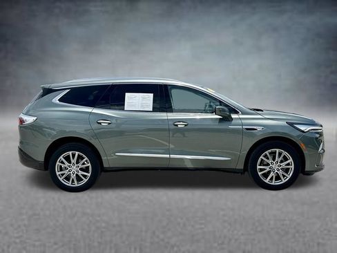 Used 2023 Buick Enclave Essence w/ Experience Buick Package AWD/4WD image 4
