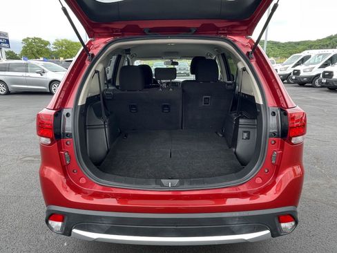 Used 2018 Mitsubishi Outlander SE AWD/4WD image 28