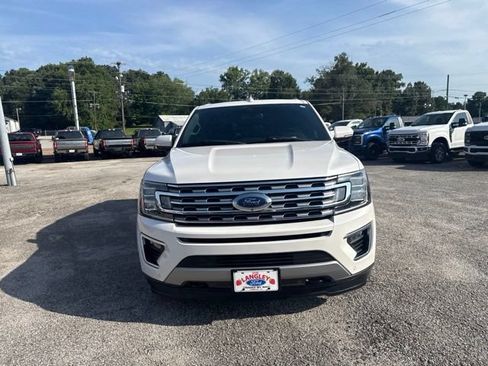 Used 2019 Ford Expedition Limited w/ Equipment Group 302A AWD/4WD image 8