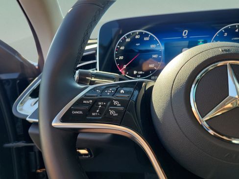 Certified 2025 Mercedes-Benz E 350 4MATIC Sedan image 21