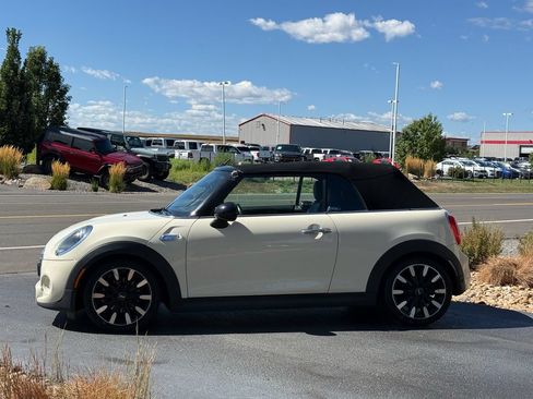 Used 2019 MINI Cooper S w/ Signature Upholstery Package FWD image 17