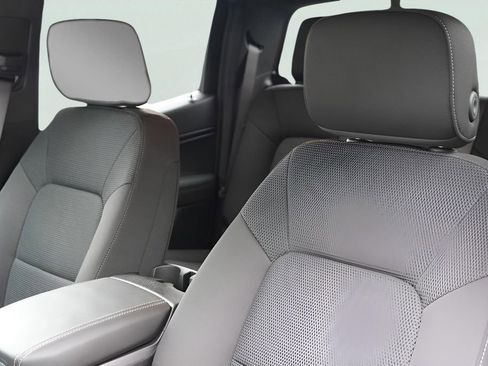 New 2026 GMC Canyon Elevation w/ Convenience Package image 10