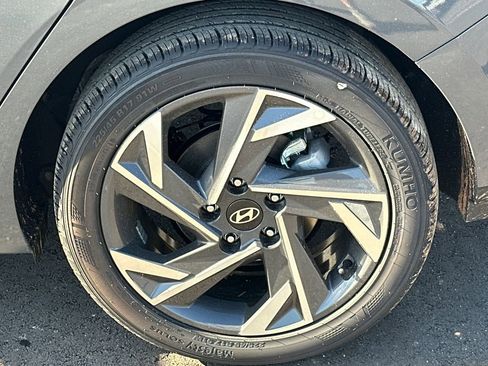 New 2025 Hyundai Elantra Sport image 19