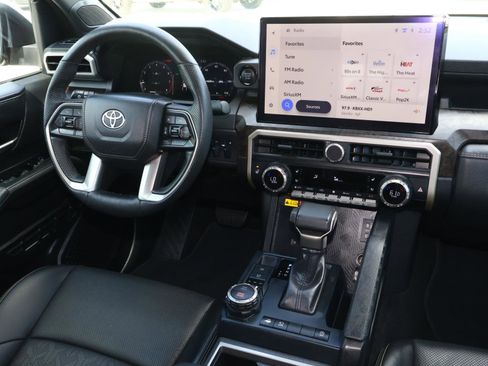 Used 2025 Toyota Tacoma Limited image 12