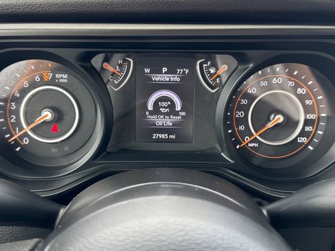 Used 2024 Jeep Gladiator Sport AWD/4WD image 9