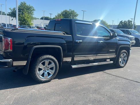 Used 2018 GMC Sierra 1500 SLT AWD/4WD image 4