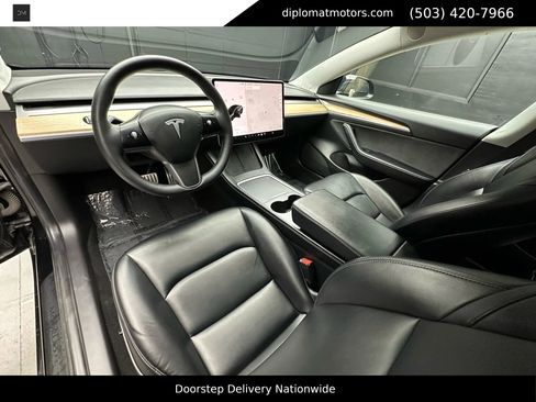 Used 2021 Tesla Model 3 Performance image 17