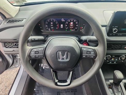 Certified 2025 Honda Accord LX image 19