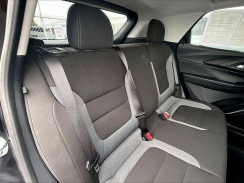 Used 2025 Chevrolet TrailBlazer LT FWD image 25