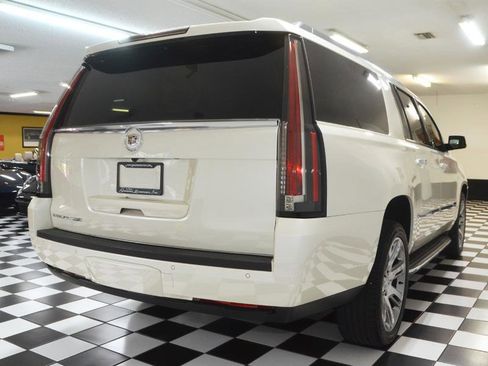 Used 2015 Cadillac Escalade ESV Luxury AWD/4WD image 9