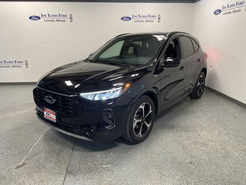 Used 2023 Ford Escape ST-Line Select w/ Tech Pack #2 image 3