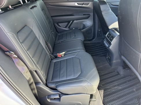 New 2026 Volkswagen Atlas Cross Sport SEL R-Line image 10