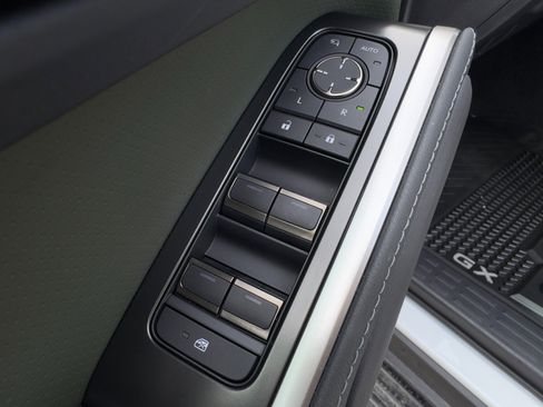 Used 2025 Lexus GX 550 AWD/4WD image 48