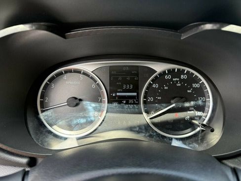 Used 2025 Nissan Versa S w/ Trunk Package FWD image 4