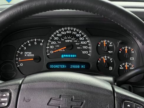 Used 2004 Chevrolet Avalanche Z71 w/ Sun And Sound Package AWD/4WD image 43