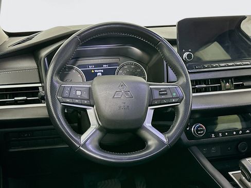 Used 2024 Mitsubishi Outlander SE FWD image 18