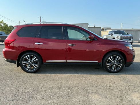 Used 2018 Nissan Pathfinder Platinum AWD/4WD image 2