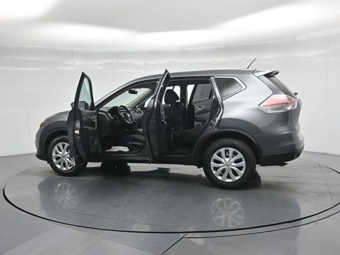 Used 2016 Nissan Rogue S FWD image 32
