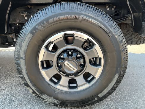 Used 2024 Ford F250 Lariat w/ Lariat Ultimate Package AWD/4WD image 8