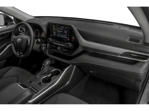 Used 2022 Toyota Highlander L FWD image 10