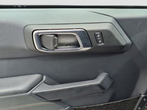 New 2025 Ford Bronco 4-Door AWD/4WD image 12
