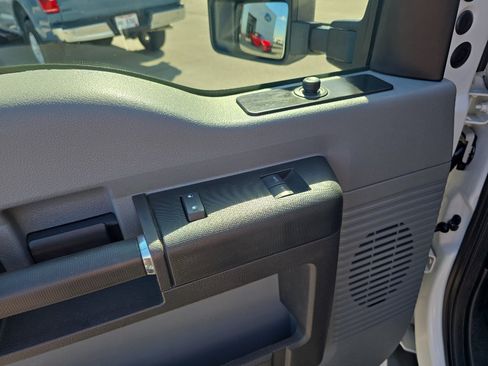 Used 2014 Ford F250 XL w/ Power Equipment Group AWD/4WD image 18