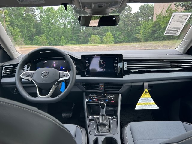New 2026 Volkswagen Jetta SE FWD image 13