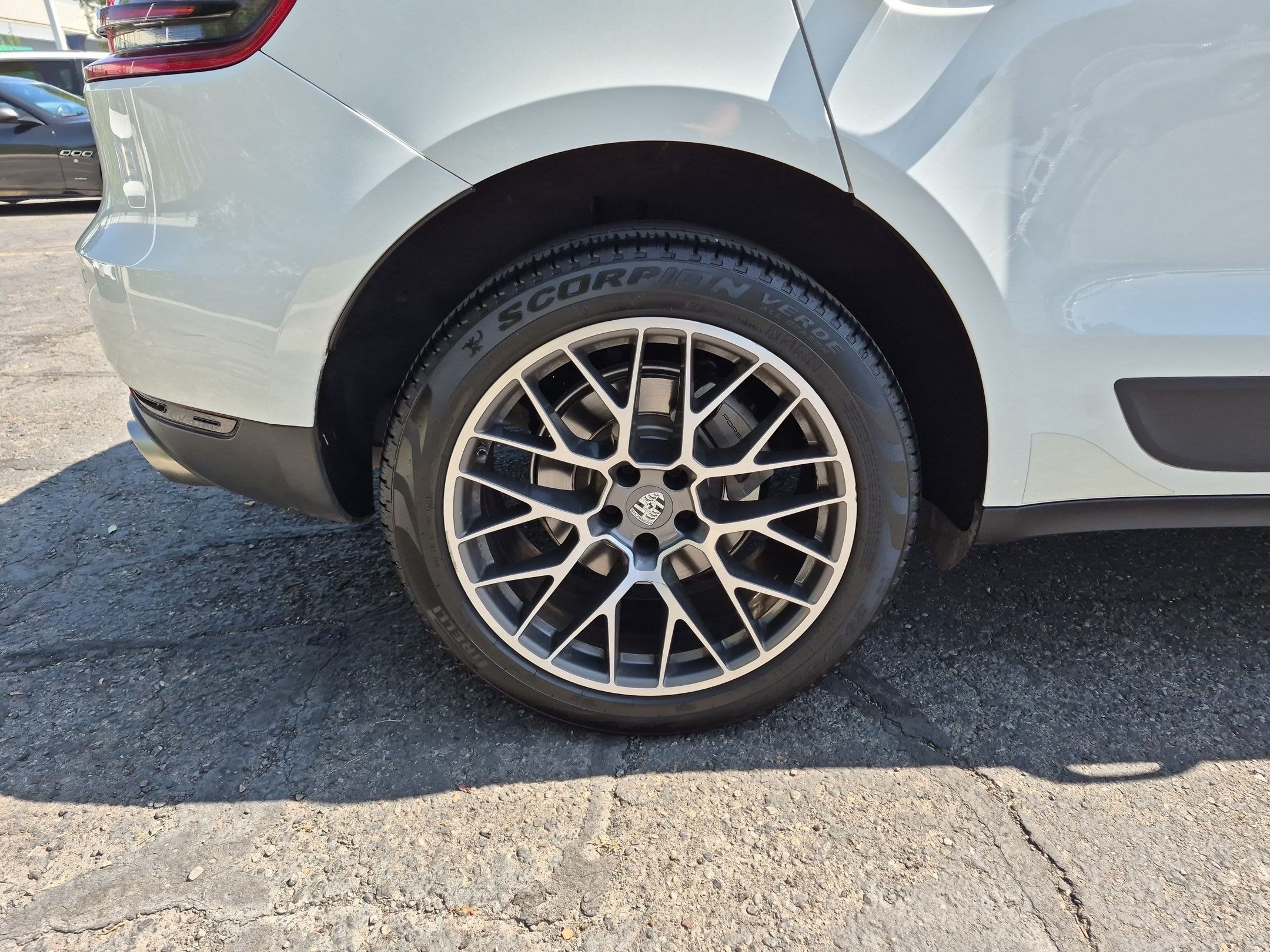 Used 2018 Porsche Macan S AWD/4WD image 14