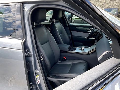 Used 2025 Land Rover Range Rover Velar S AWD/4WD image 7