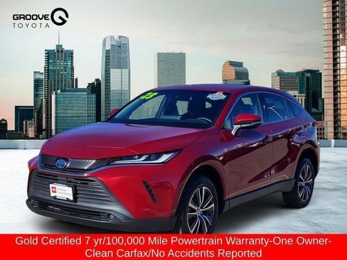 Used 2023 Toyota Venza LE image 1