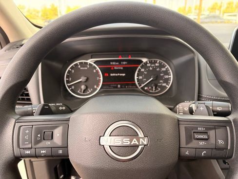 Certified 2025 Nissan Rogue S FWD image 31