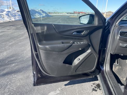 Used 2020 Chevrolet Equinox LT image 19