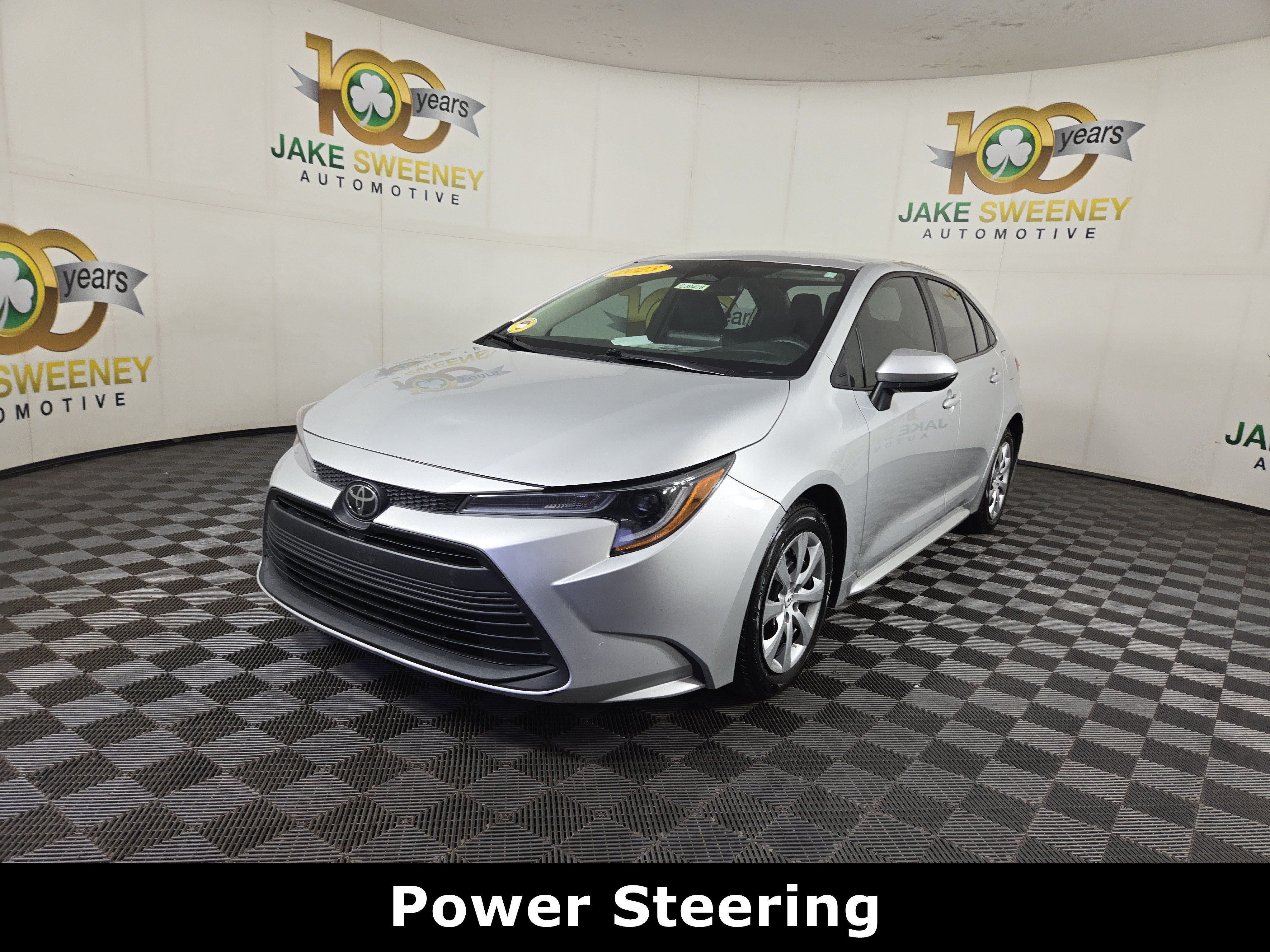 Used 2023 Toyota Corolla LE FWD image 4