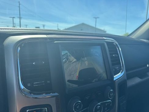 Used 2017 RAM 1500 Laramie AWD/4WD image 30