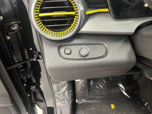 New 2026 Chevrolet Trax LT w/ Driver Confidence Package FWD image 12