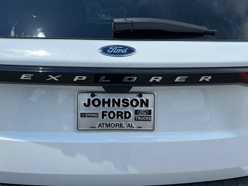 New 2026 Ford Explorer Active w/ Active Comfort Package RWD image 5