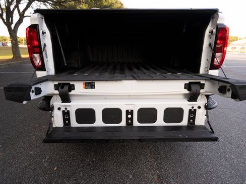 Used 2022 GMC Sierra 1500 Elevation image 15