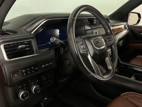 Used 2023 GMC Yukon XL Denali Ultimate AWD/4WD image 20
