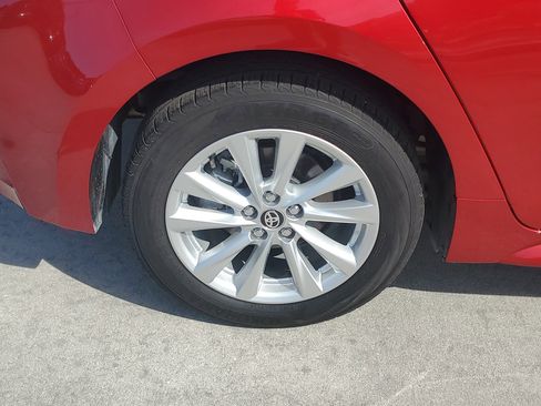 Used 2025 Toyota Corolla SE FWD image 8