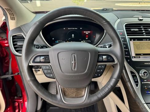 Used 2019 Lincoln Nautilus Reserve AWD/4WD image 20