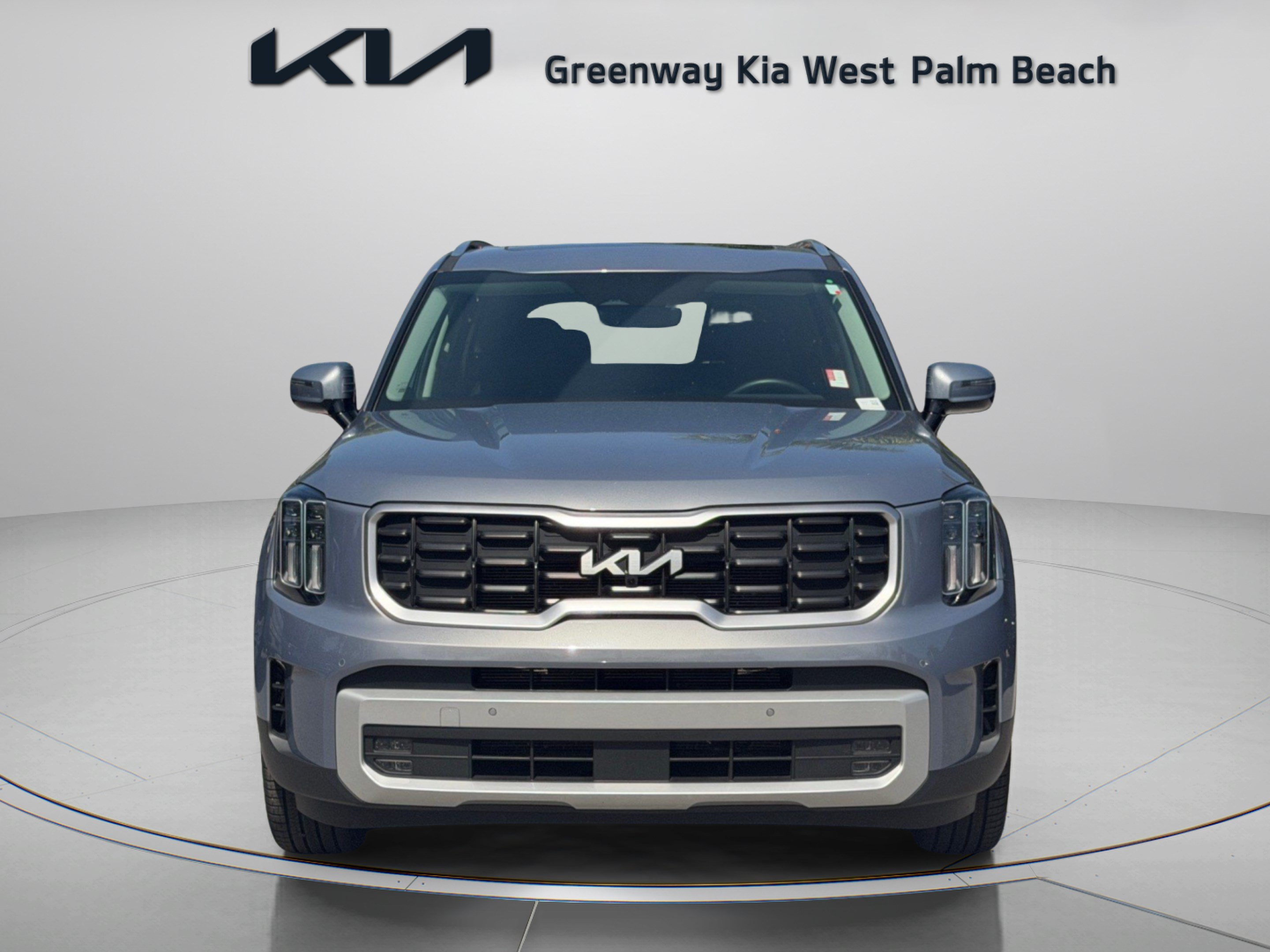 Used 2025 Kia Telluride SX w/ SX Captain's Chair Package FWD image 2