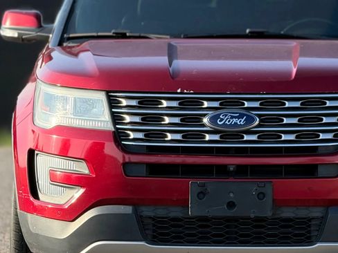 Used 2016 Ford Explorer Limited FWD image 11