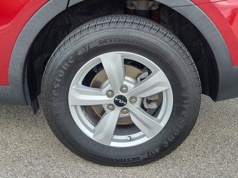 Used 2022 Kia Sorento LX image 13