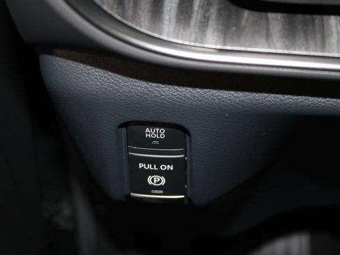 Used 2025 Nissan Armada PRO-4X AWD/4WD image 42