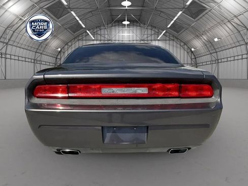 Used 2013 Dodge Challenger SXT image 6