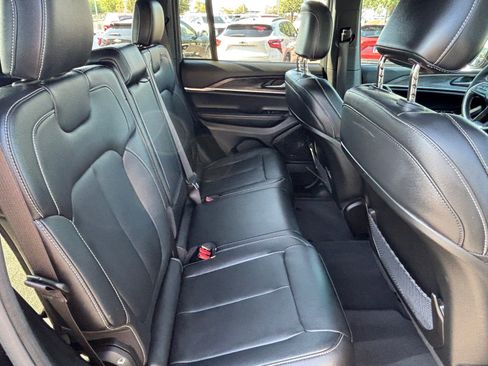 Used 2024 Jeep Grand Cherokee Limited w/ Black Appearance Package RWD image 30