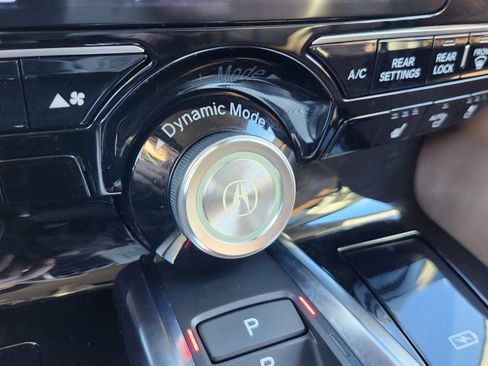 Used 2024 Acura MDX SH-AWD w/ Advance Package image 11