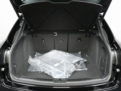 New 2026 Porsche Macan image 31