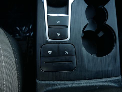 Used 2021 Ford Escape SE w/ Cold Weather Package AWD/4WD image 30